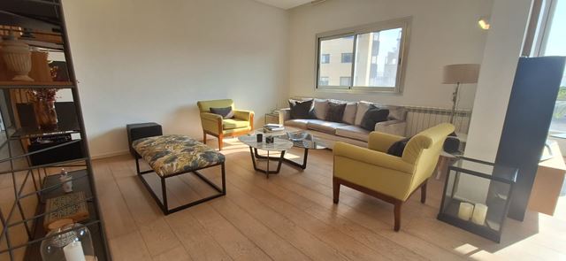 Sea-view apartment for sale in Syoufi, Beirut