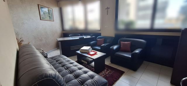 Office for rent in Sassine, Beirut