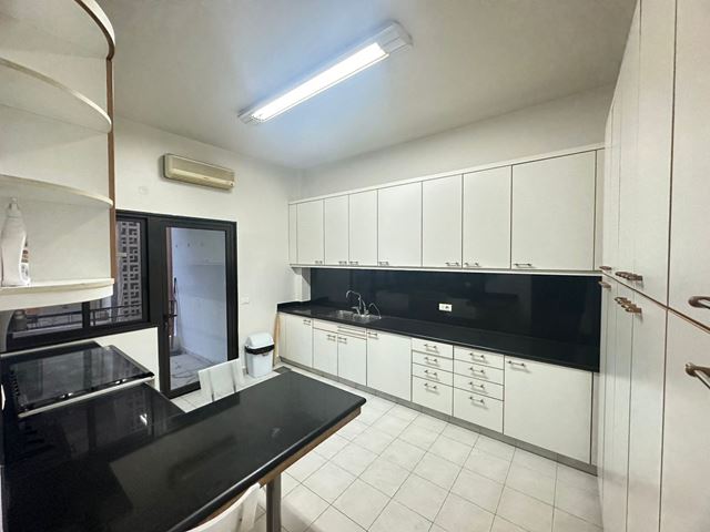 Apartment for rent in Badaro, Beirut - photo 2