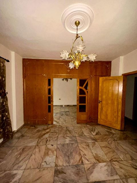 Apartment for sale in Basta el tahta, Beirut