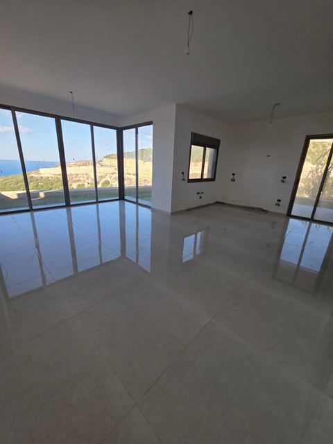 Sea-view apartment for sale in Kfar Aabida, Batroun - photo 3