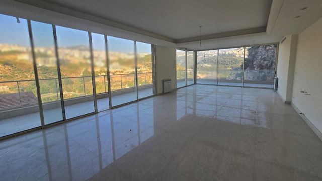 Sea-view apartment for sale in Mar Takla, Baabda