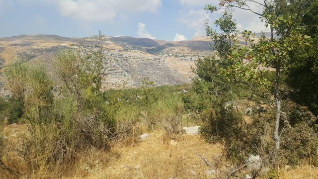 Land with a mountain view for sale in Tarchich, Baabda
