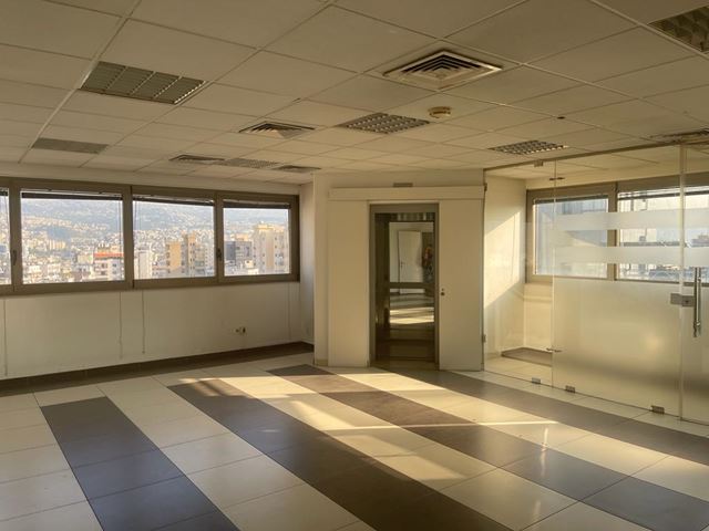 Office for rent in Badaro, Beirut - photo 2