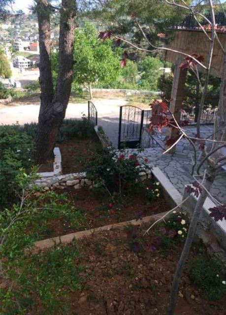 Villa with a pool for sale in Baatouta, Keserwan - photo 3