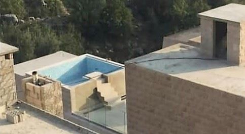 Sea-view villa for sale in Faytroun, Keserwan - photo 2