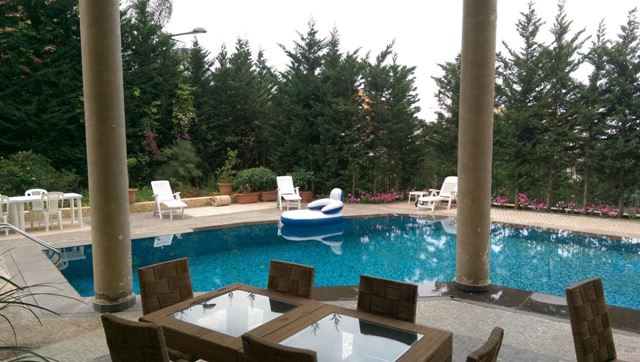 Villa with a pool for sale in Monteverde, Metn