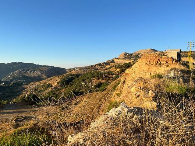 Land with a mountain view for sale in Mayrouba, Keserwan - photo 2