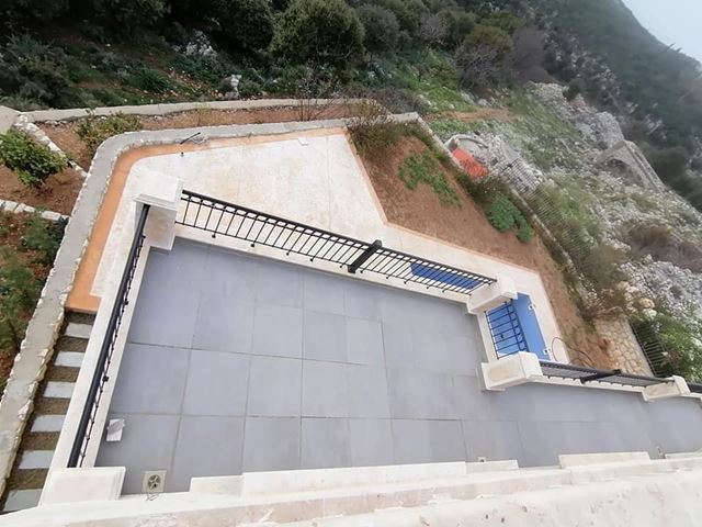 Villa with a pool for sale in Metn - photo 2