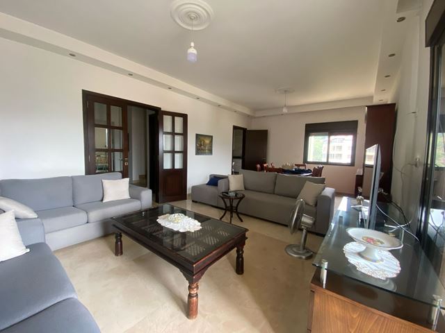 Apartment with a mountain view for sale in Mansourieh, Metn - photo 3