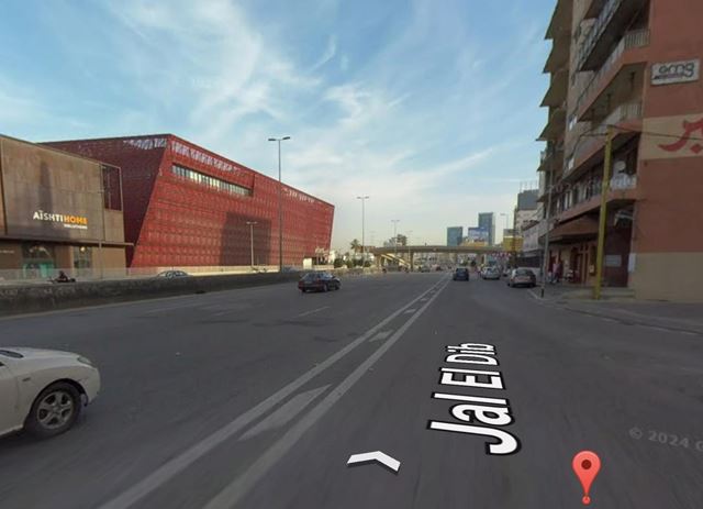 Showroom for rent in Jal El Dib, Metn