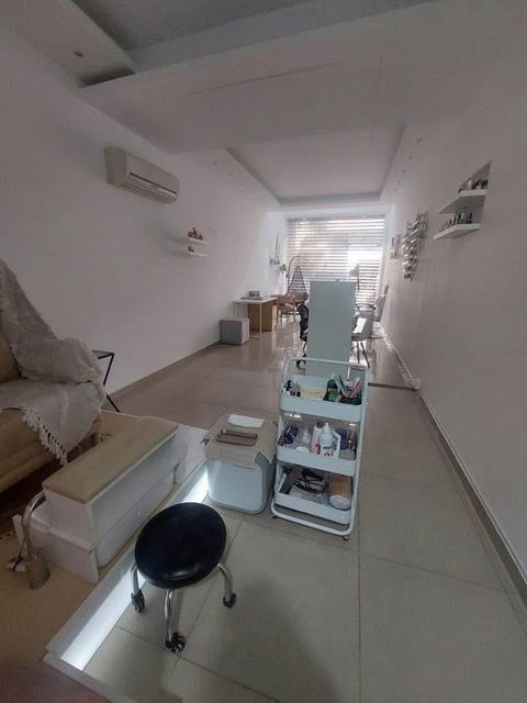 متجر للبيع في زلقة، المتن - صورة 2