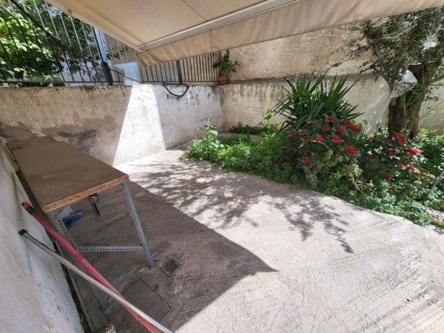 Store for sale in Athens