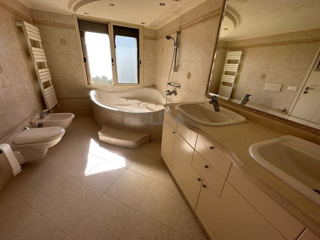 Apartment with a garden for sale in Kfour, Keserwan - photo 2