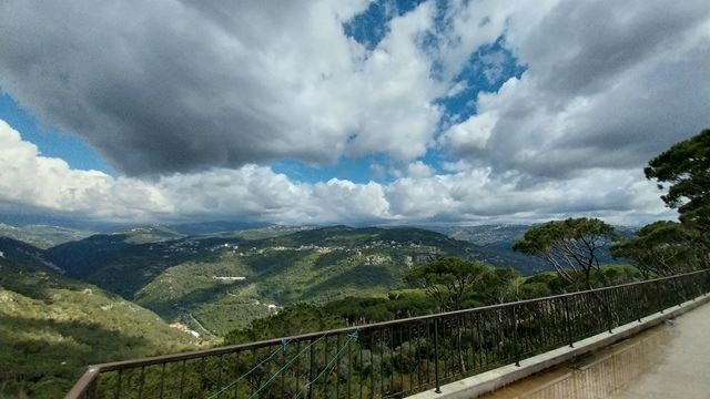 House with a mountain view for sale in Bet Mery, Metn - photo 2