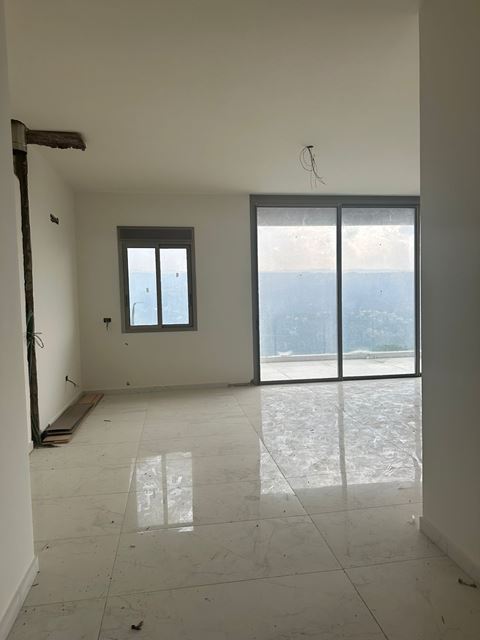 Apartment with a mountain view for sale in Broumana, Metn - photo 2