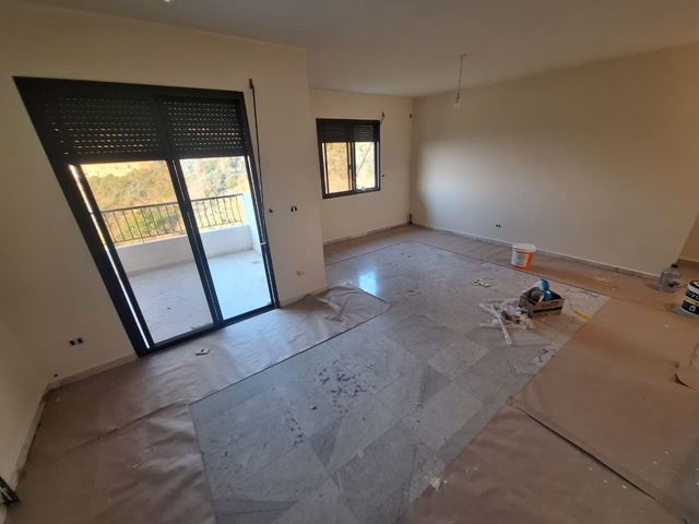 Apartment with a mountain view for sale in Mansourieh, Metn - photo 3