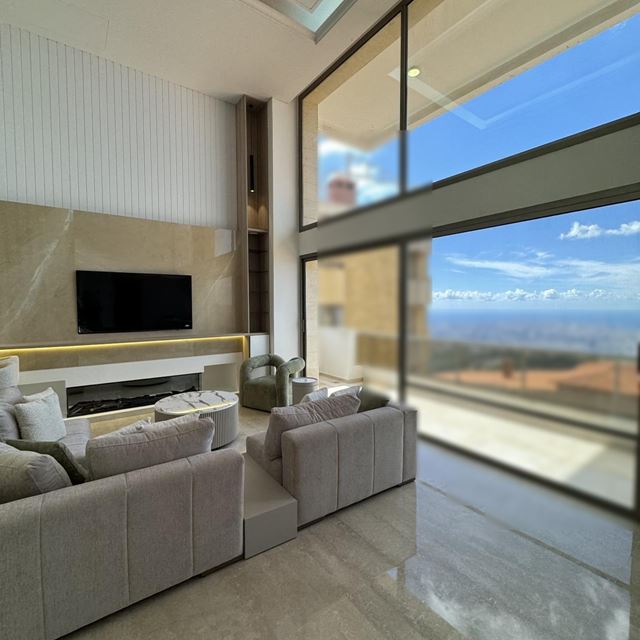 Apartment with a terrace for sale in Ain Saade, Metn - photo 3