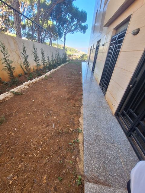 Apartment with a terrace for sale in Broumana, Metn - photo 2