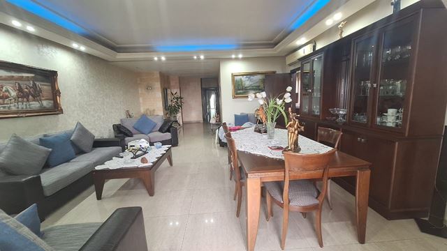 Apartment with a mountain view for sale in Mansourieh, Metn - photo 2