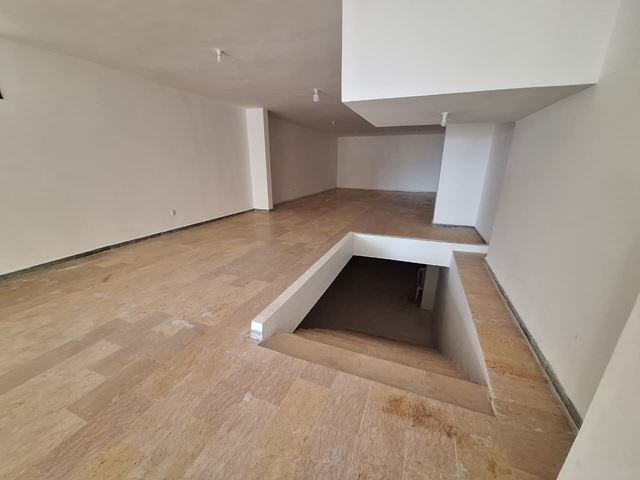 Store for sale in Mansourieh, Metn - photo 2