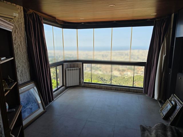 Sea-view apartment for sale in Bet Mery, Metn
