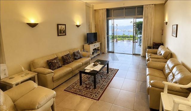 Sea-view chalet for sale in Tabarja, Keserwan - photo 3
