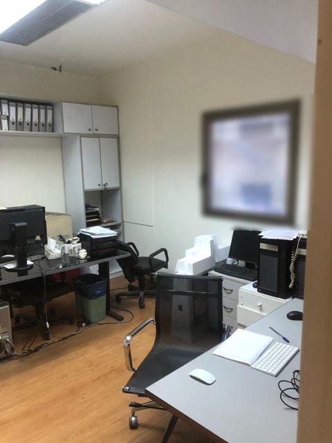 Office for sale in Sursock, Beirut - photo 3