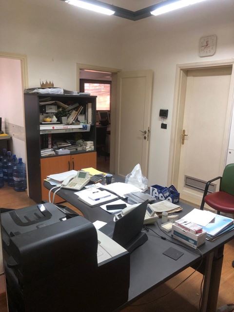 Office for sale in Sursock, Beirut - photo 2