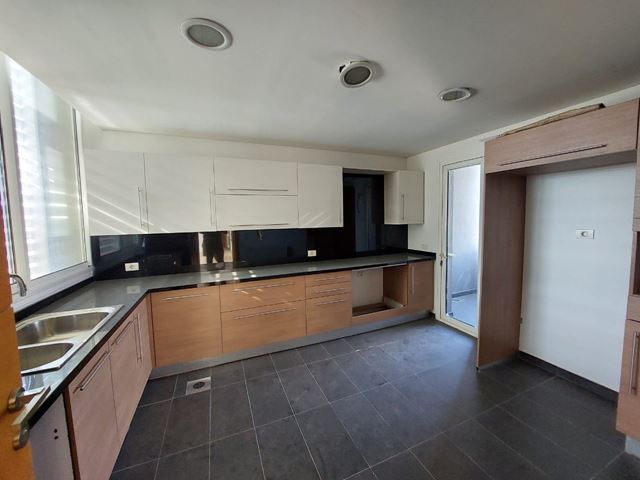 Apartment for sale in Achrafieh, Beirut - photo 2