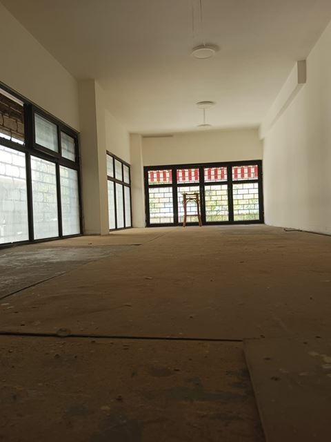 Store for sale in Bauchrieh, Metn