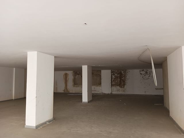 Store for sale in Bauchrieh, Metn
