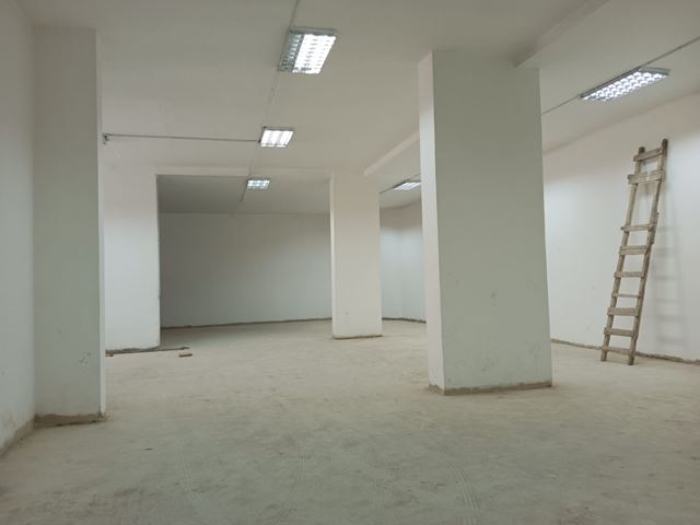 Warehouse for sale in Bauchrieh, Metn
