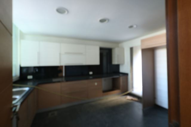 Sea-view apartment for sale in Sassine, Beirut - photo 2