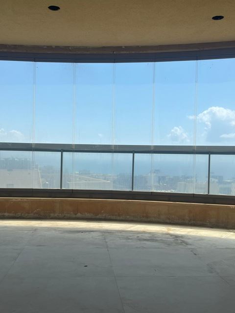 Sea-view apartment for sale in Ramlet El Bayda, Beirut - photo 2