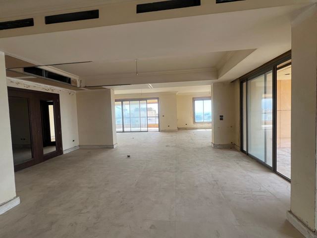 Sea-view apartment for sale in Ramlet El Bayda, Beirut