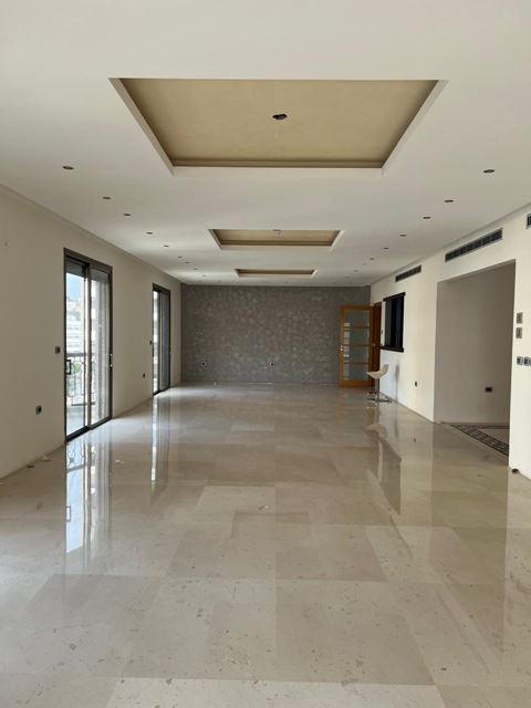 Apartment for sale in Ramlet El Bayda, Beirut