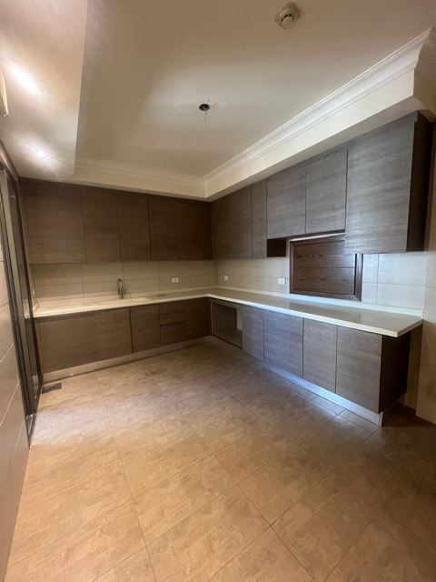 Apartment for sale in Sanaye3, Beirut - photo 3