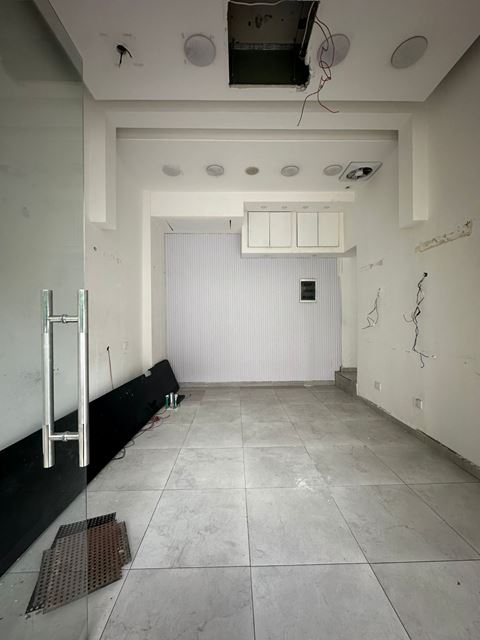 Store for sale in Koraytem, Beirut - photo 2