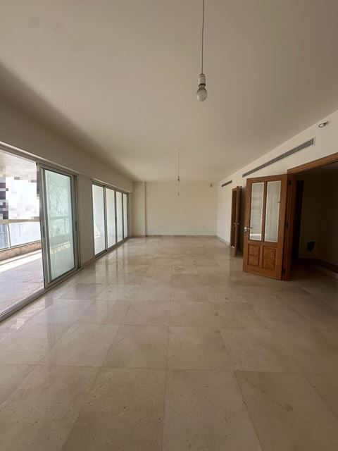 Apartment with a terrace for rent in Verdun, Beirut
