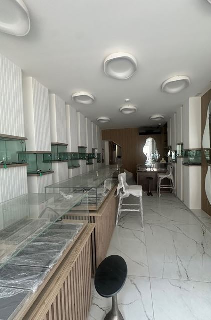 Store for rent in Verdun, Beirut