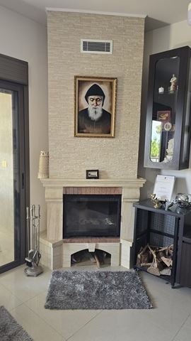 Apartment with a mountain view for sale in Douar, Metn - photo 3