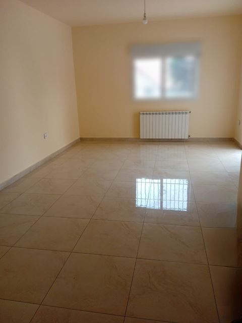Apartment with a terrace for sale in Kornet El Hamra, Metn - photo 2