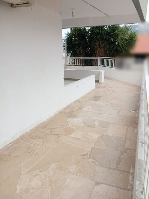 Apartment with a terrace for sale in Kornet El Hamra, Metn