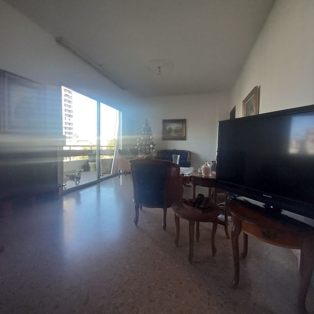 Sea-view apartment for sale in Rmeil, Beirut - photo 2