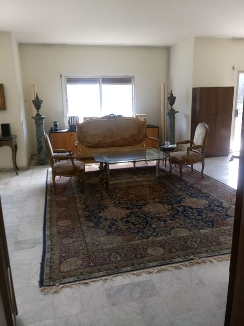 Apartment with a terrace for sale in Rabieh, Metn - photo 2
