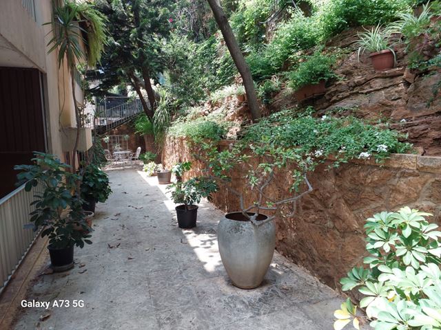 Apartment with a terrace for sale in Rabieh, Metn - photo 3