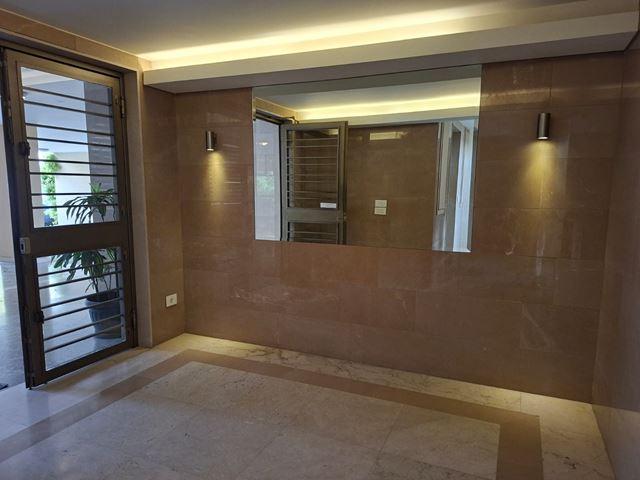 Apartment with a terrace for sale in Dik El Mehde, Metn - photo 2