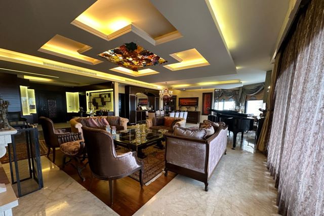 Apartment with a garden for sale in Broumana, Metn