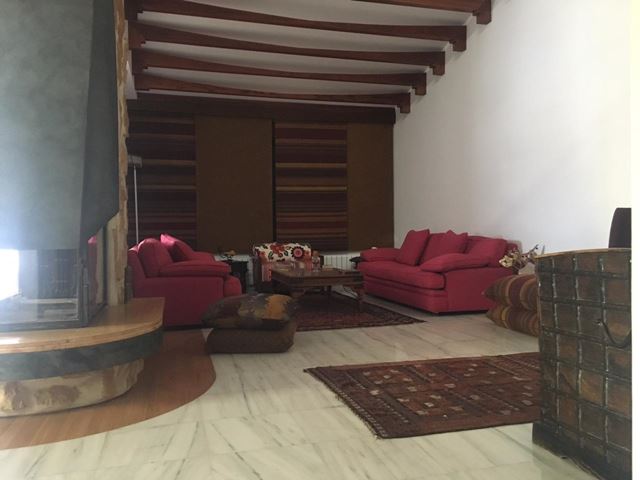 Apartment with a pool for rent in Mansourieh, Metn - photo 2
